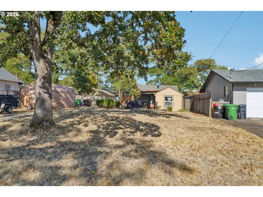464 S 12th St, Saint Helens, OR 97051 - #2