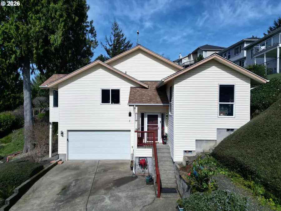 3520 Ocean View Dr, Florence, OR 97439 - #2