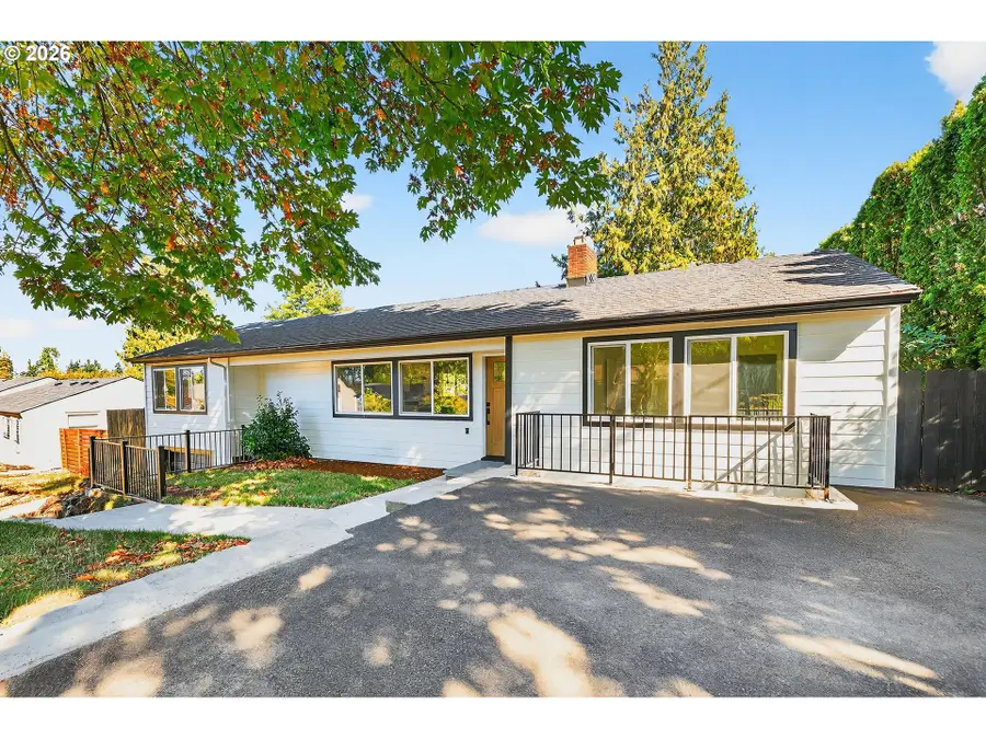 142 NE 128th Ave, Portland, OR 97230 - #2