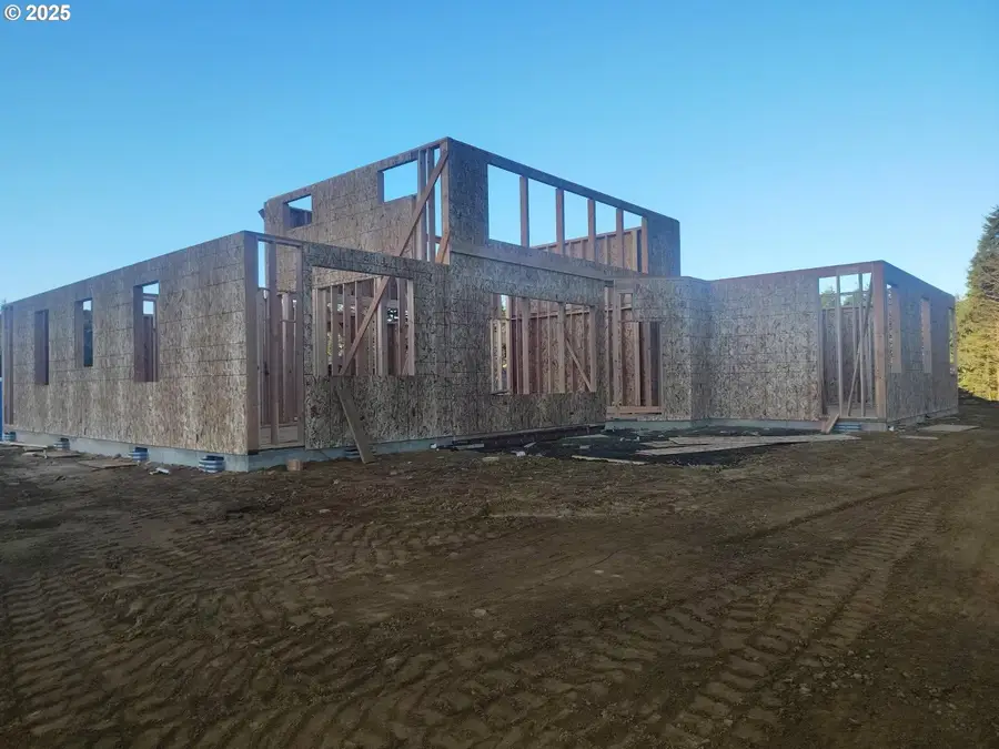 723 SE 42nd Pl, Newport, OR 97366 - #3