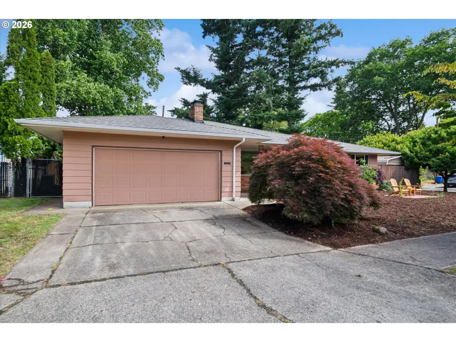 13721 SE Harrison Ct, Portland, OR 97233 - #3