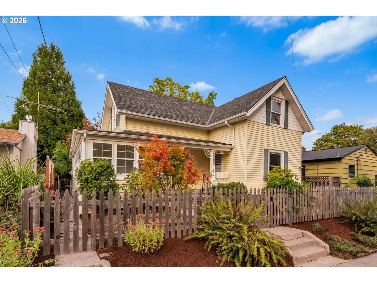 6725 N Burrage Ave, Portland, OR 97217 - #1