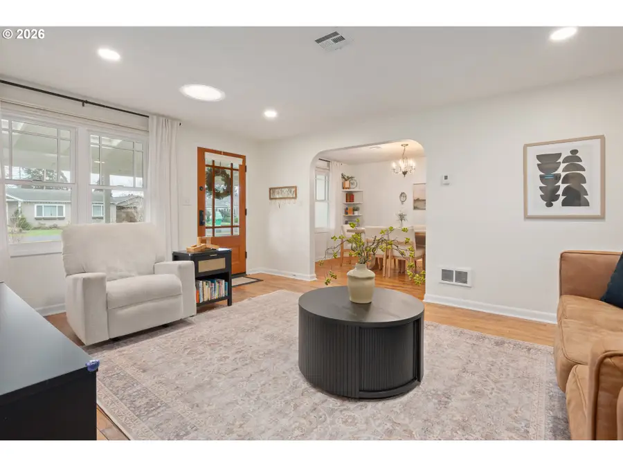 2267 Willona Dr, Eugene, OR 97408 - #3