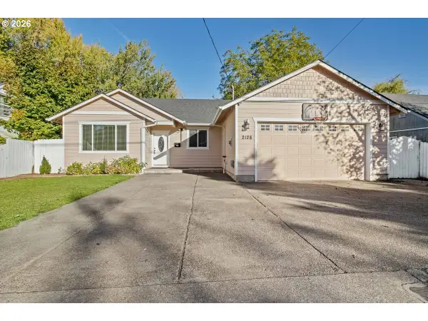 2128 Bruce St Ne, Salem, OR 97301