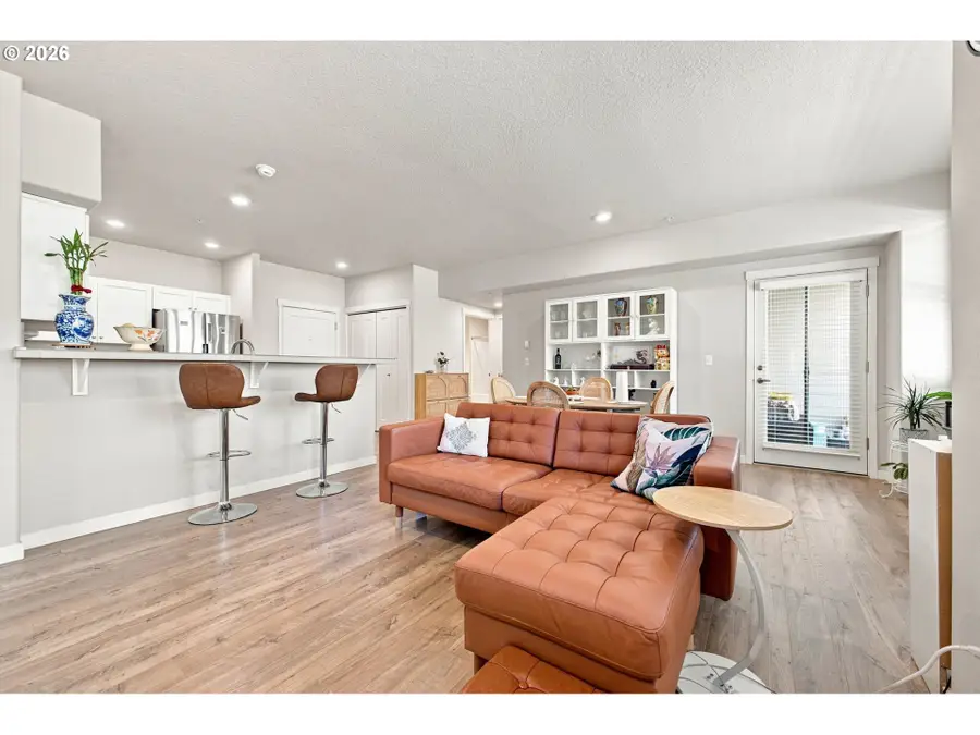 17149 SW Snowdale St, Beaverton, OR 97007 - #2
