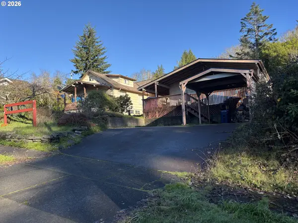 108 N Irving St, Coquille, OR 97423