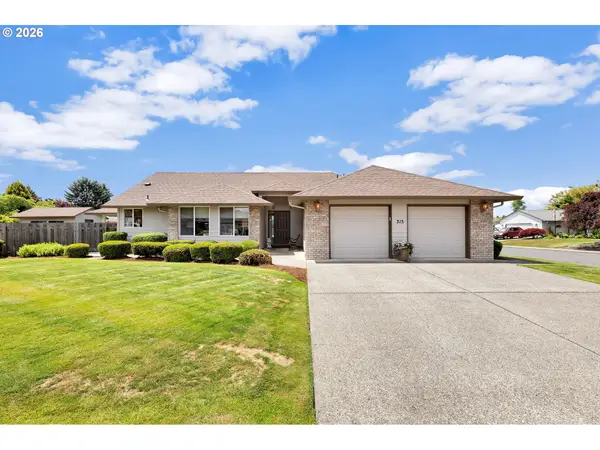 315 NW 10th St, BattleGround, WA 98604