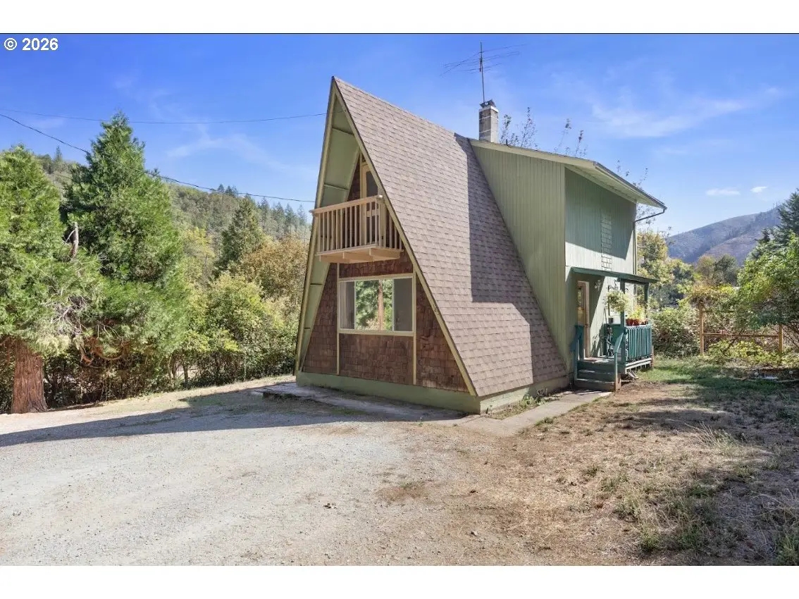183 Ecklund St, Canyonville, OR 97417 - #1