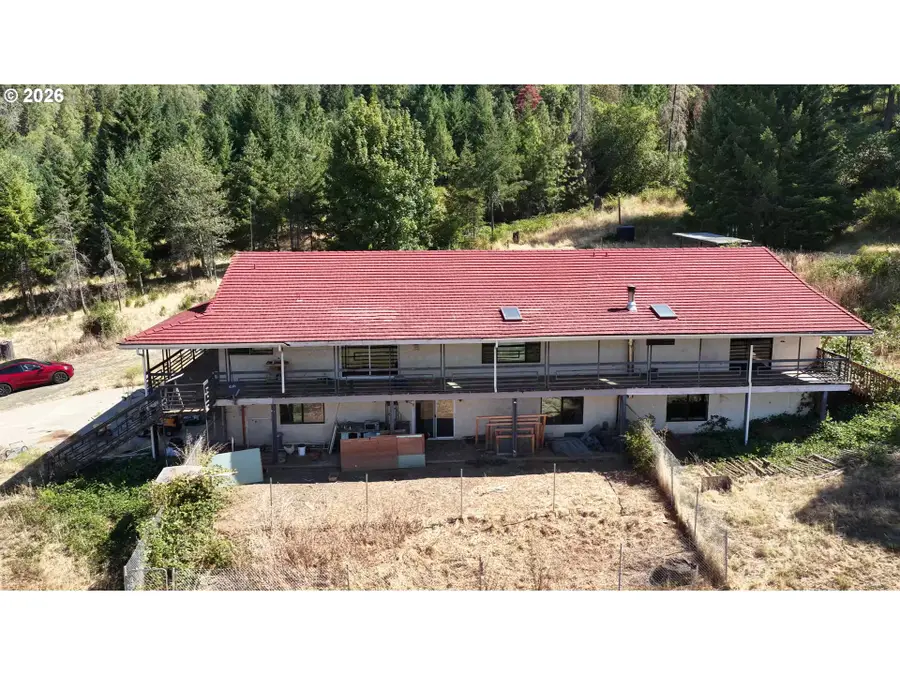 1730 Gazley Rd, Myrtle Creek Riddle, OR 97457 - #2