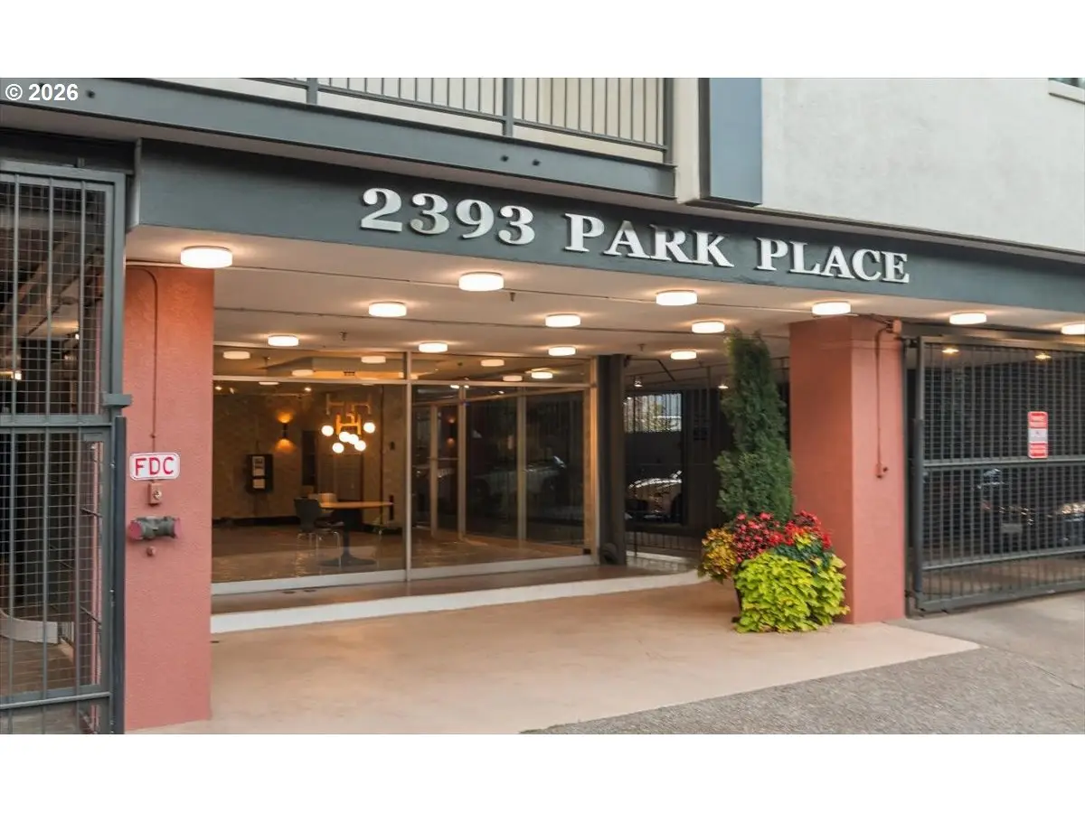 2393 SW Park Pl #203, Portland, OR 97205 - #1