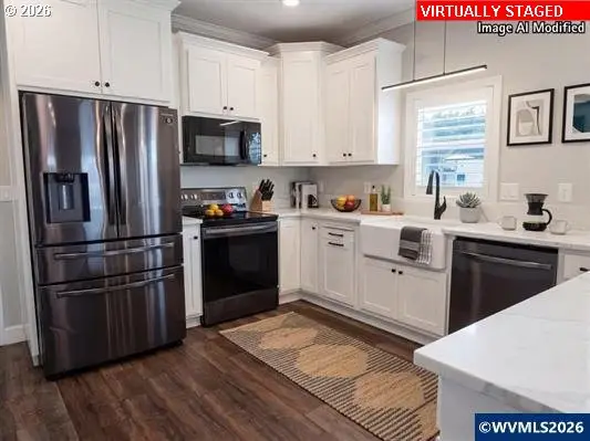 302 Jersey St, Silverton, OR 97381 - #2