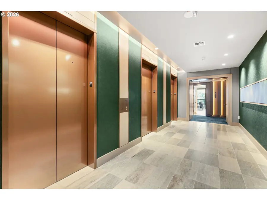 550 SW 10th Ave #2605, Portland, OR 97205 - #2