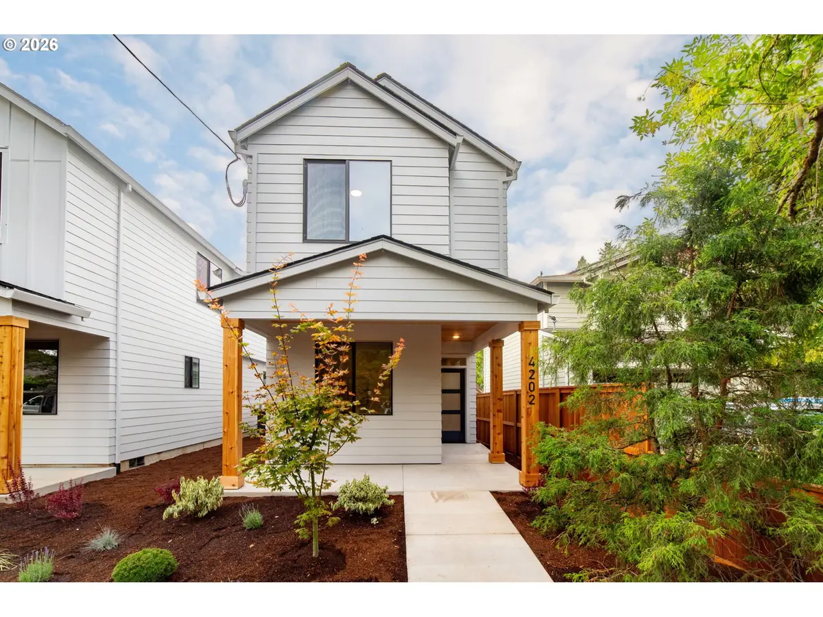 4202 SE Ellis St, Portland, OR 97206 - #1