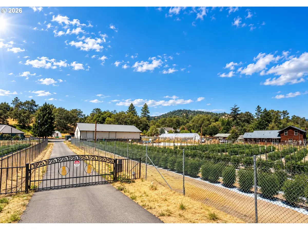 3172 Upper River Rd, Grants Pass, OR 97526 - #1