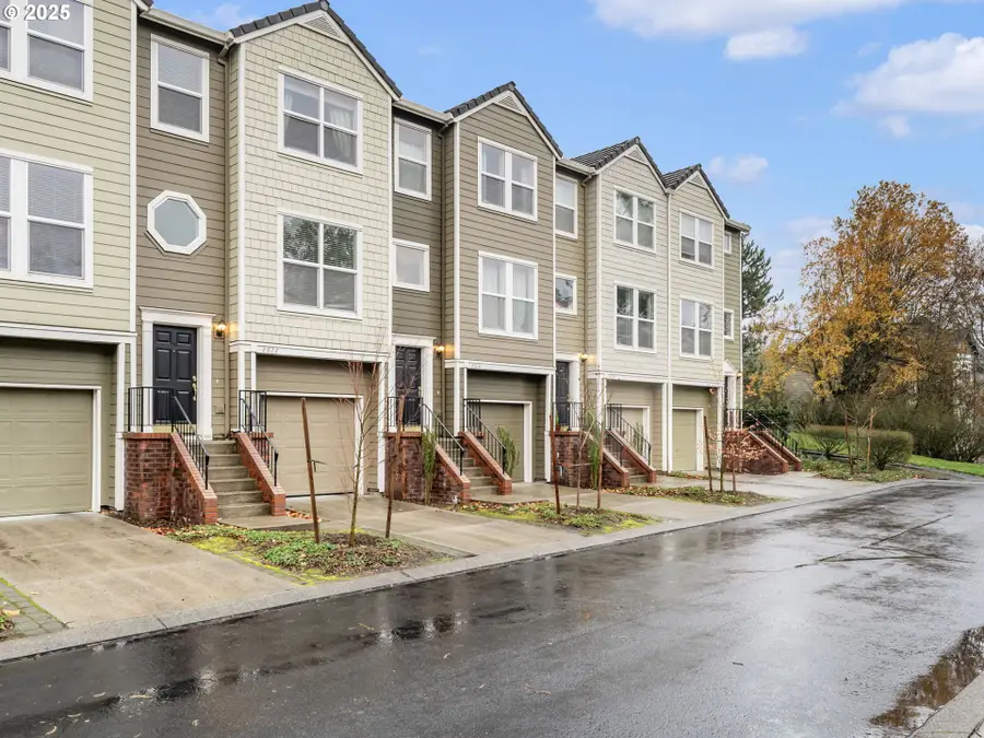 2622 NW Kennedy Ct, Portland, OR 97229 - Image #2