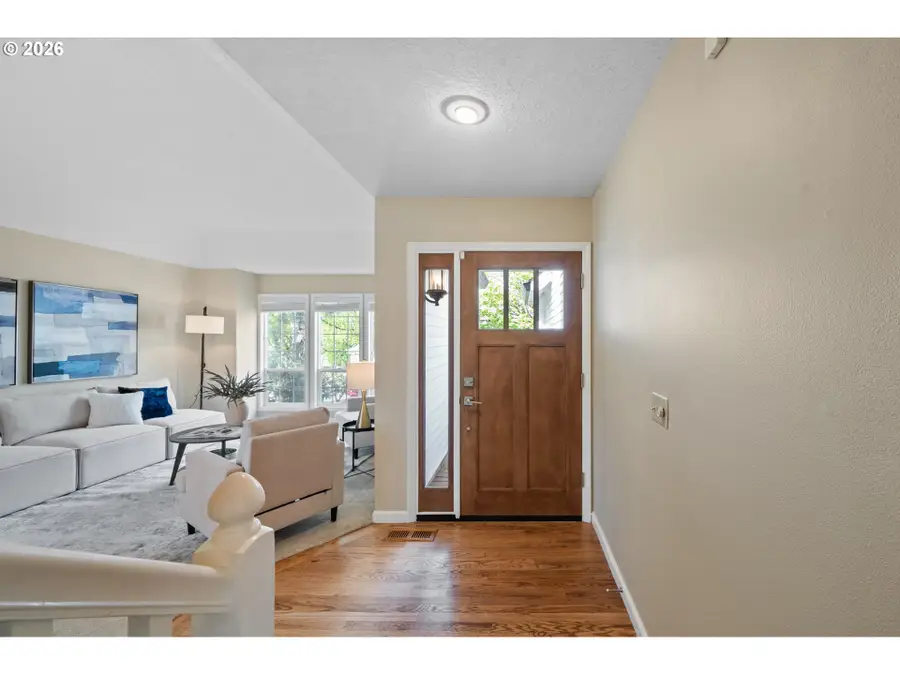 13721 Regency Ct, Lake Oswego, OR 97035 - #3