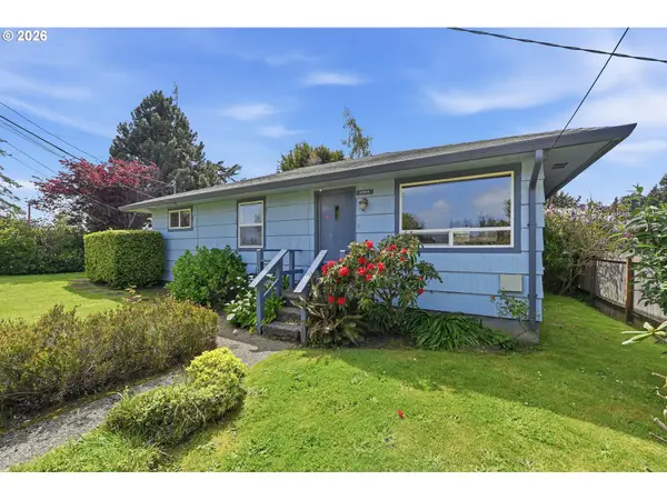 2984 Myrtle St, NorthBend, OR 97459