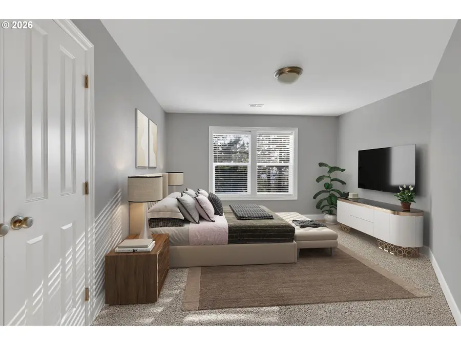 10547 SE Charlotte Dr, Northwest Clackamas, OR 97086 - #3