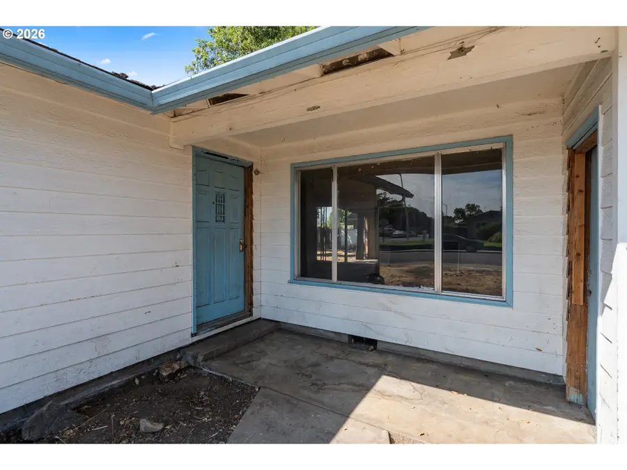 7675 Gladstone Ave, White City, OR 97503 - #3