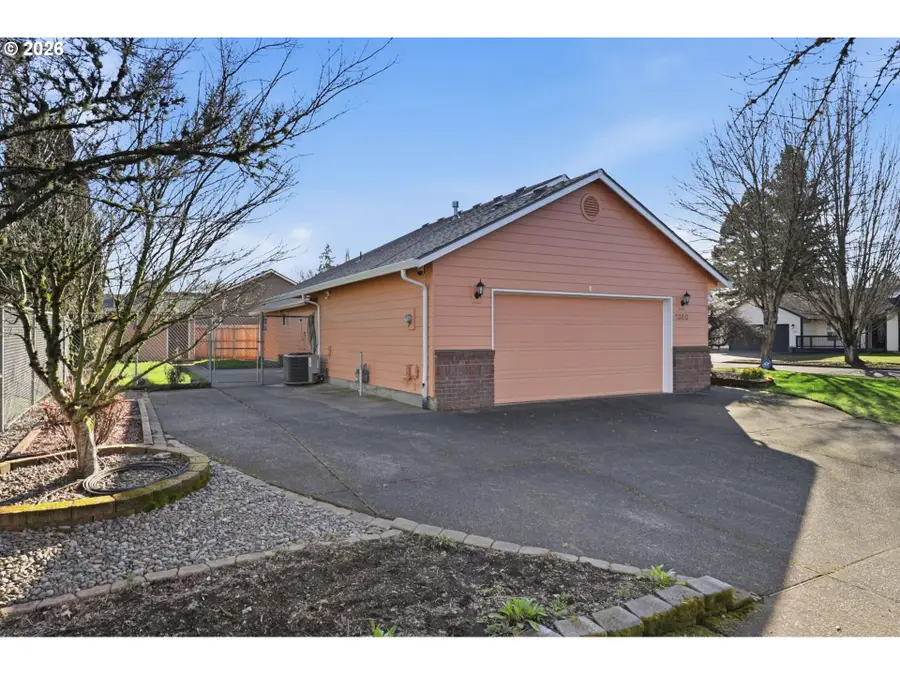 1350 SW Darci Dr, McMinnville, OR 97128 - #2