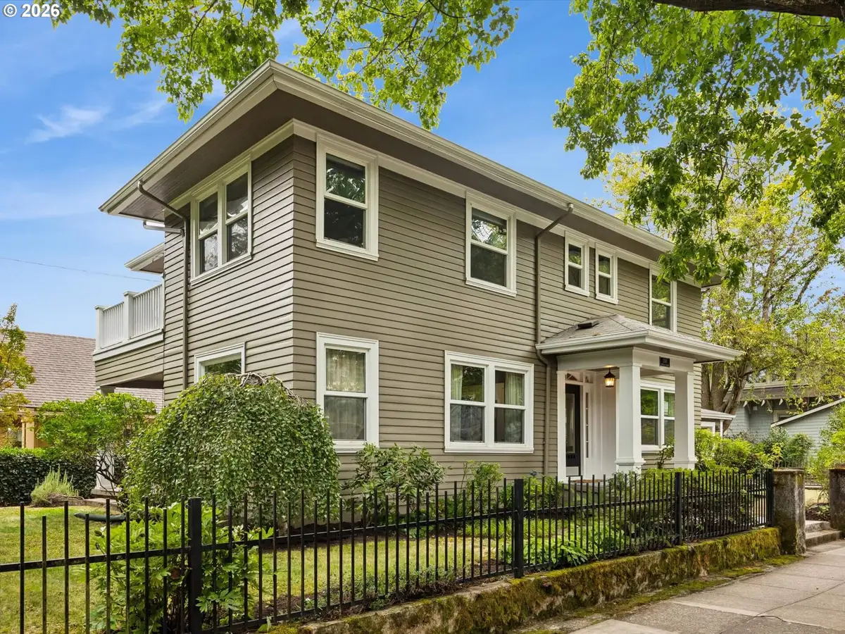 1130 NE Brazee St, Portland, OR 97212 - #1