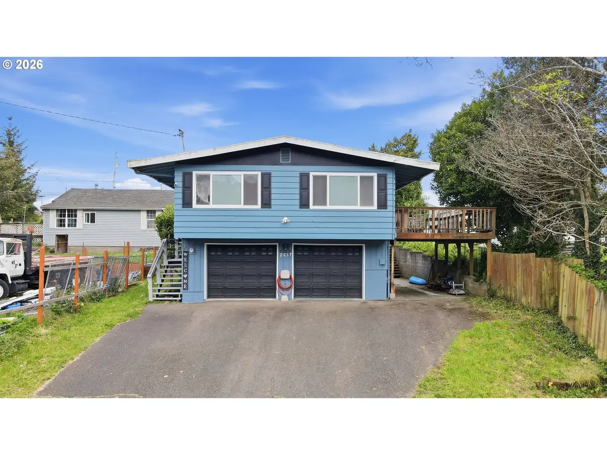 2617 Union Ave, North Bend, OR 97459 - #1