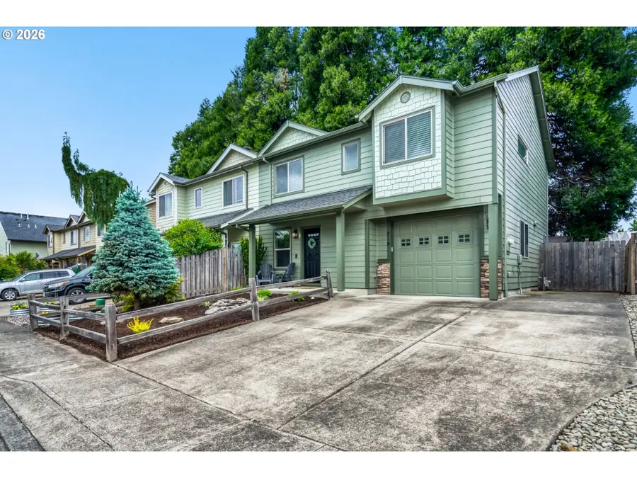 719 Garden Ct, Molalla, OR 97038 - #3