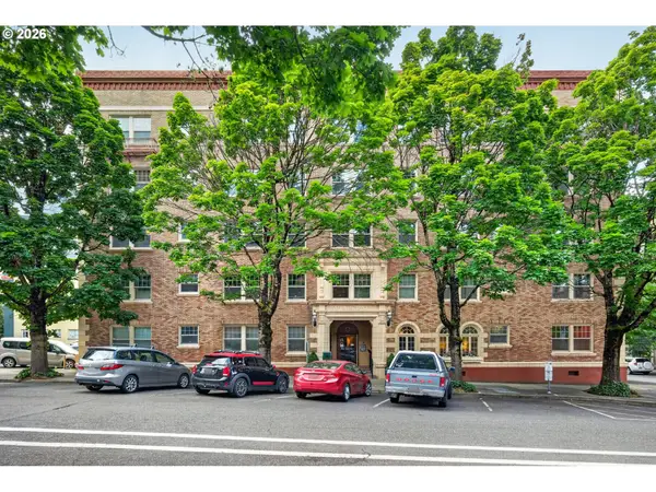 709 SW 16th Ave #302, Portland, OR 97205