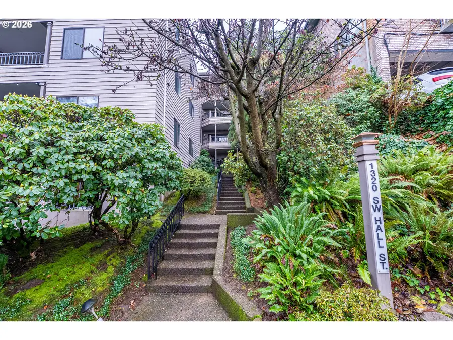 1320 SW Hall St #202, Portland, OR 97201 - Image #2