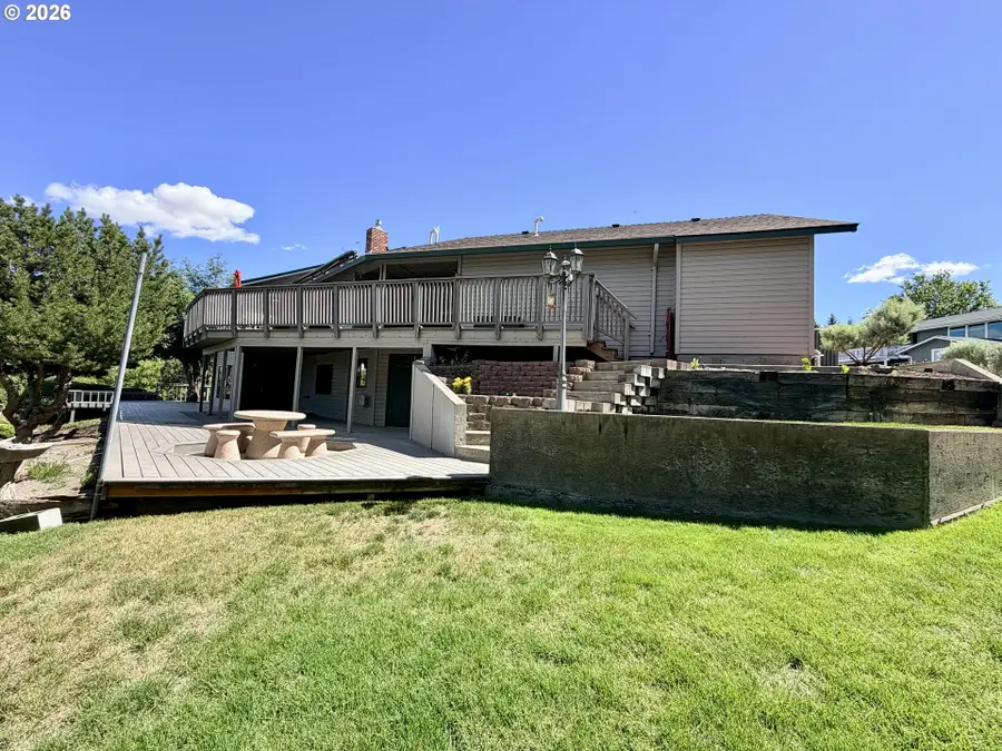 29843 Royce Ln, Hermiston, OR 97838 - #3