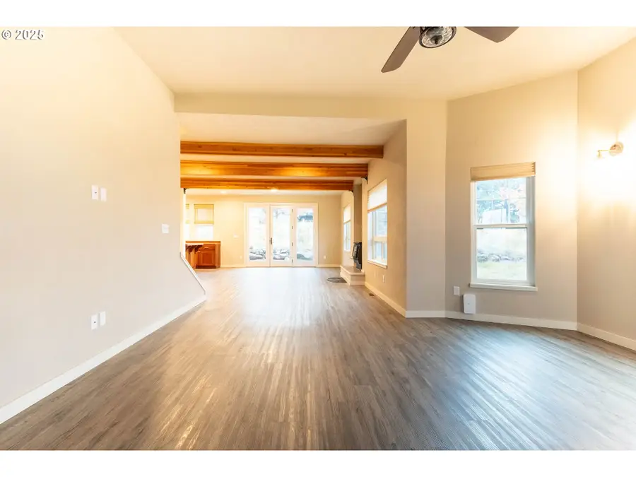 69717 Antles Ln, Cove, OR 97824 - Image #2