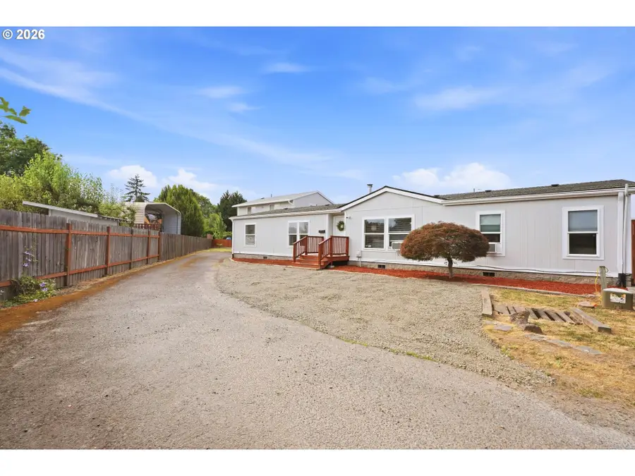 1283 NE 17th Ave, Hillsboro, OR 97124 - #2