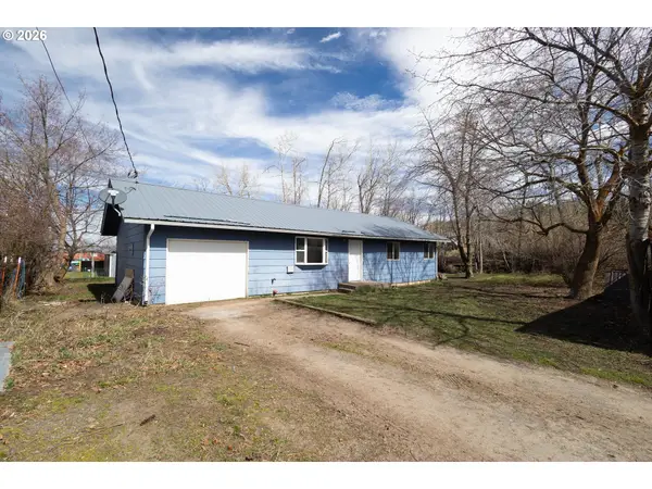 301 E 10th St, Joseph, OR 97846