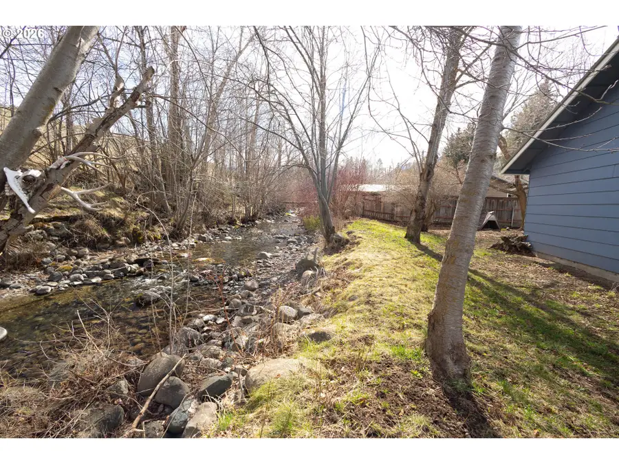 301 E 10th St, Joseph, OR 97846 - #2