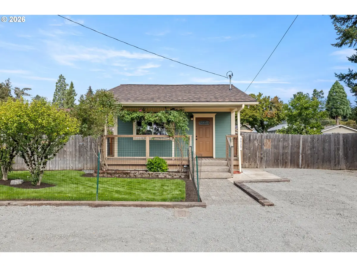9929 SE Brandeis St, Clackamas, OR 97015 - #1