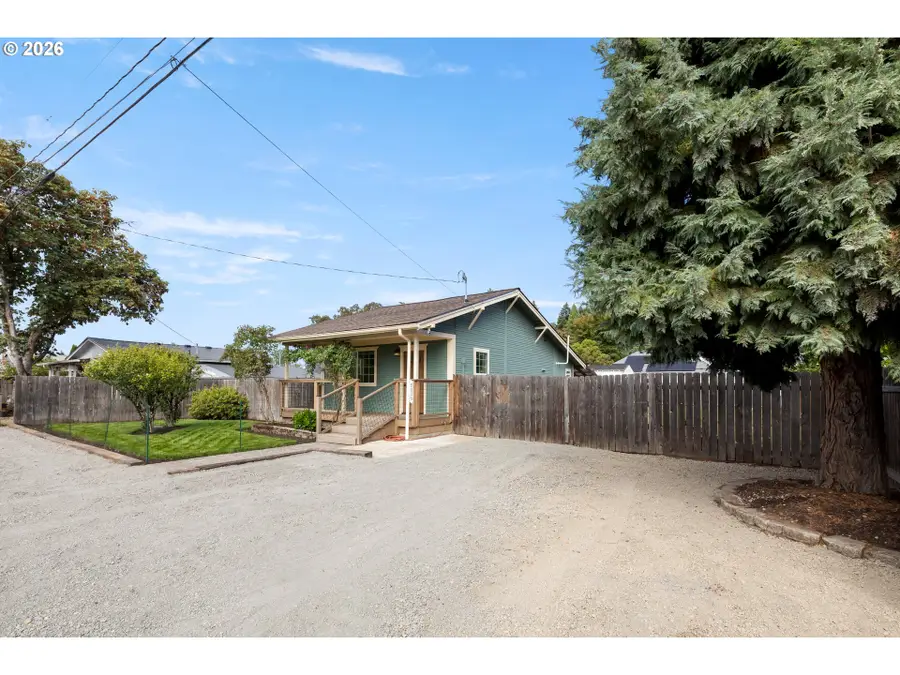 9929 SE Brandeis St, Clackamas, OR 97015 - #3
