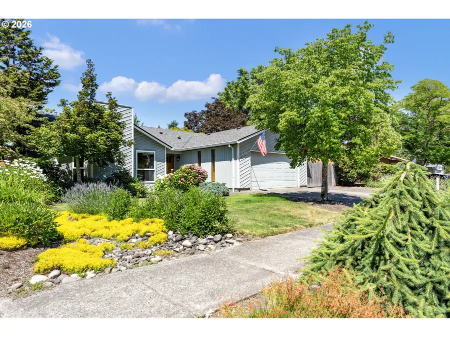 937 Willamina Ave, Forest Grove, OR 97116 - #2
