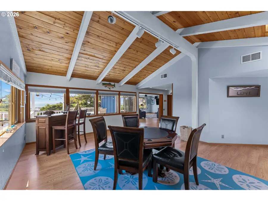 29790 Hound Dog Rd, Gold Beach, OR 97444 - #2
