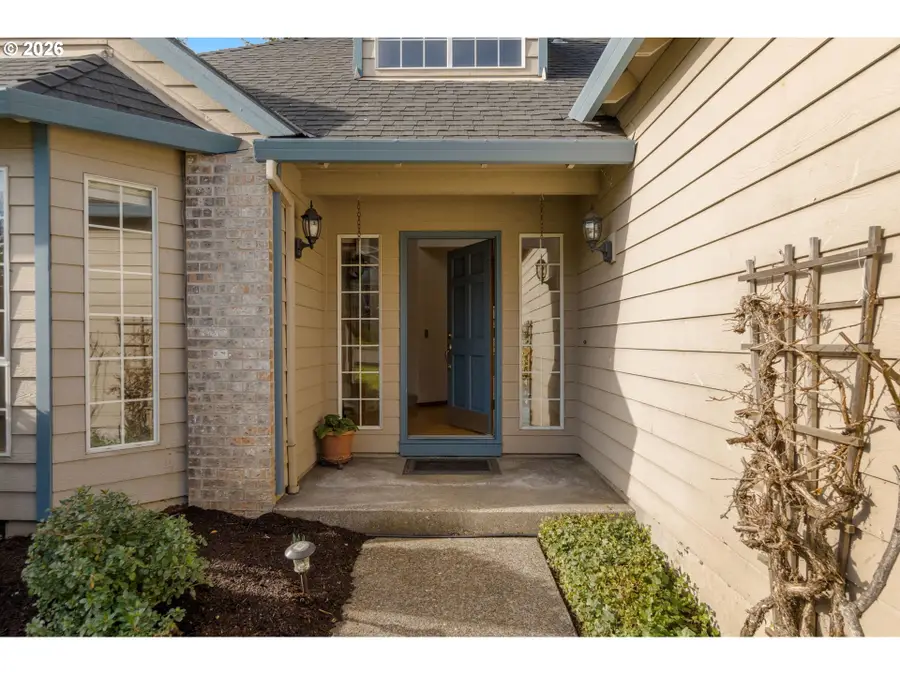 4410 NW Kahneeta Dr, Portland, OR 97229 - Image #2