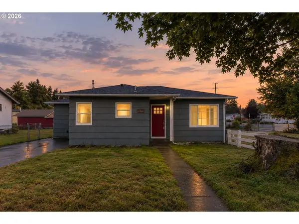 334 Roake Ave, CastleRock, WA 98611