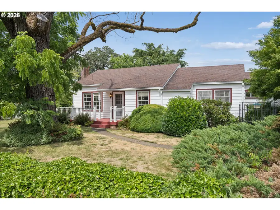 101 7th St, Dayton, OR 97114 - #2