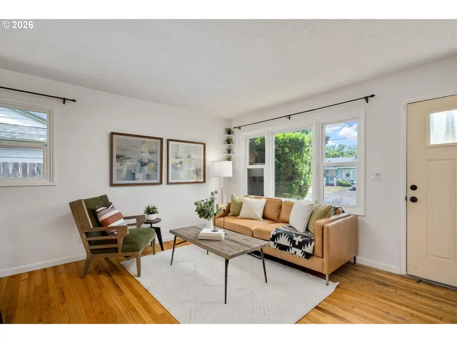 8909 N Drummond Ave, Portland, OR 97217 - #2