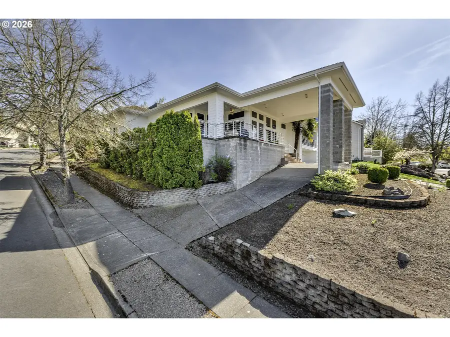 16408 SW Timberland Dr, Beaverton, OR 97007 - #3
