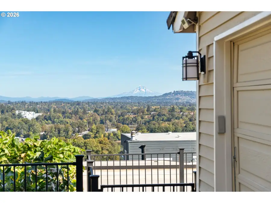 220 S Texas St, Portland, OR 97219 - #2