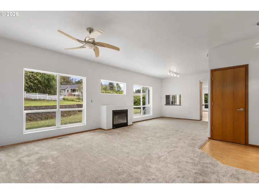4040 NW 18th Cir, Camas, WA 98607 - #2