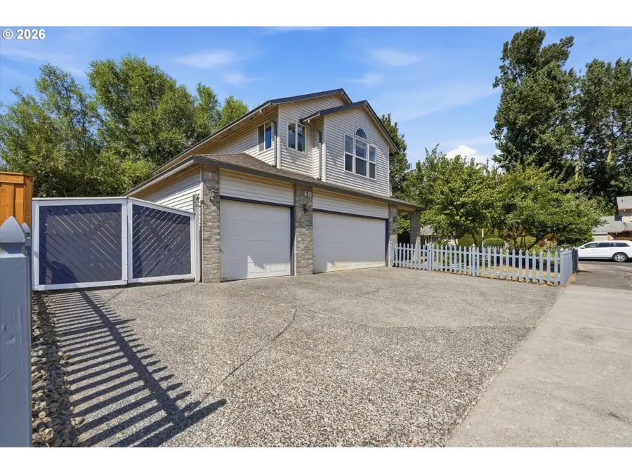 936 NE Lija Loop, Portland, OR 97211 - #2