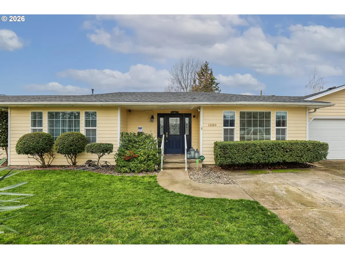 1530 NW Jefferson St, Roseburg, OR 97471 - Image #1