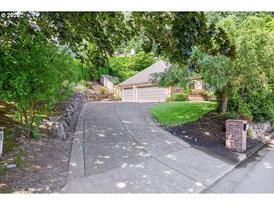 17981 Meadowlark Ln, Lake Oswego, OR 97034 - #2