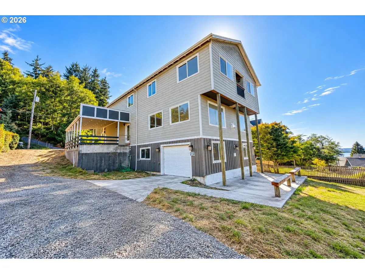 144 Duane St, Astoria, OR 97103 - #1