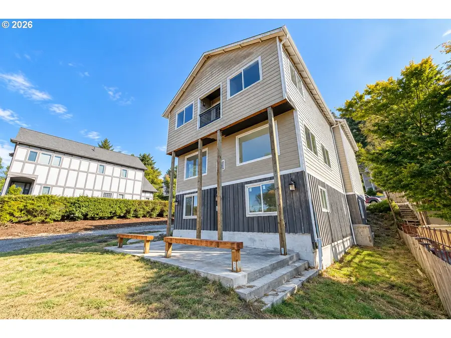 144 Duane St, Astoria, OR 97103 - #3